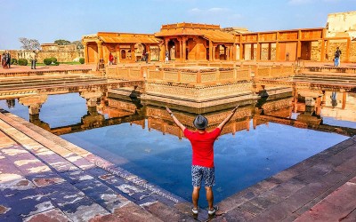 Private Guided Tour of Agra & Fatehpur Sikri Trip by Car from Delhi