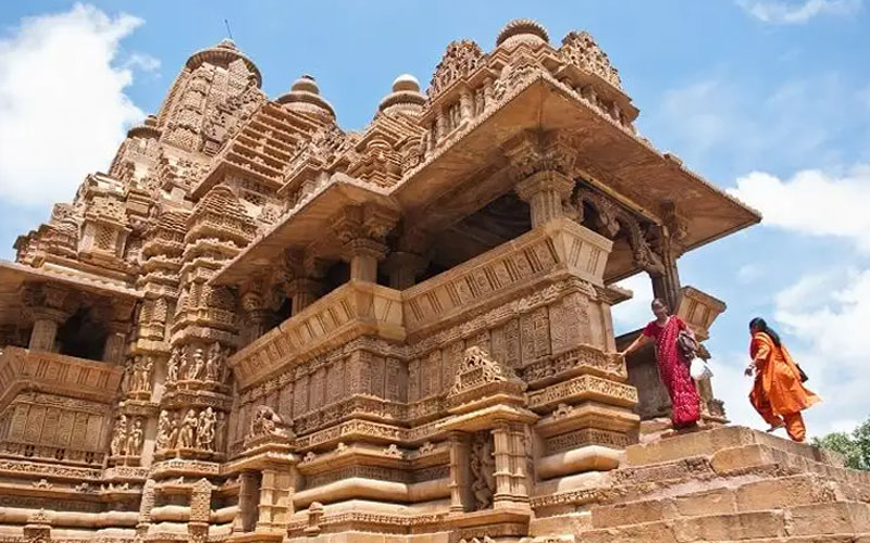 10 Days Golden Triangle Tour with Khajuraho and Varanasi